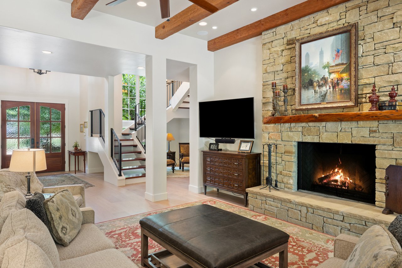 12821 Hacienda Ridge