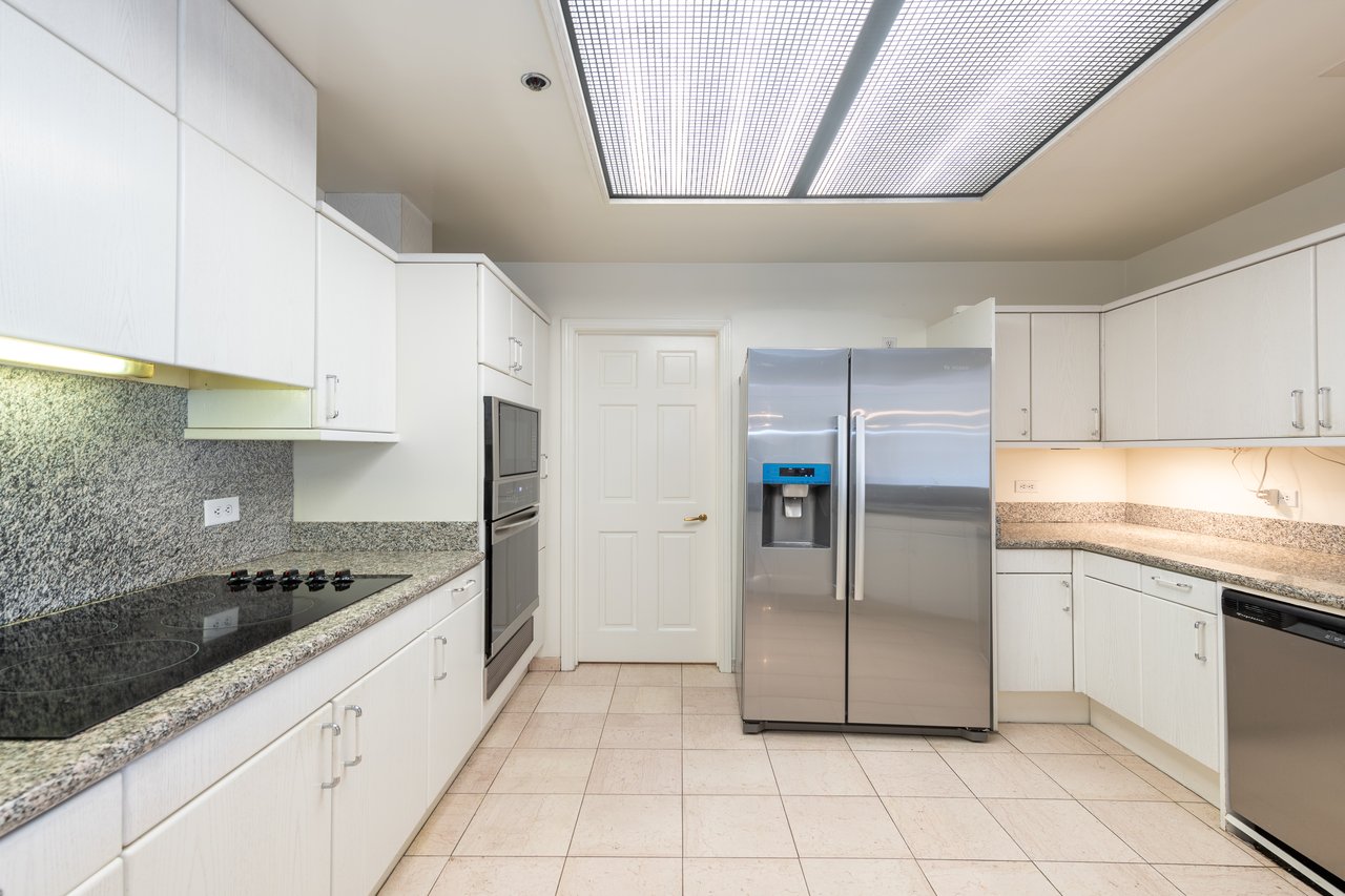 10724 Wilshire Blvd #513