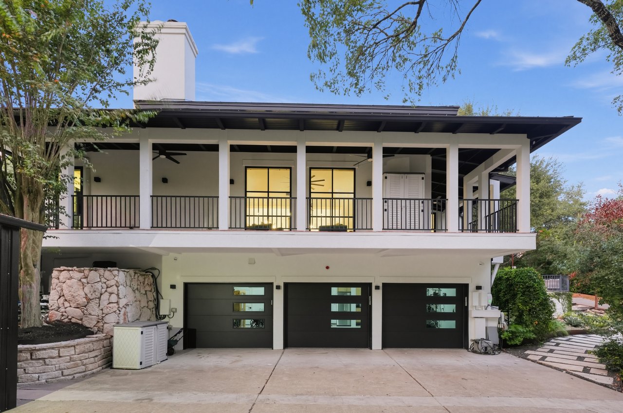 THE CANOPY 3.3 private acres in the heart of West Lake Hills.