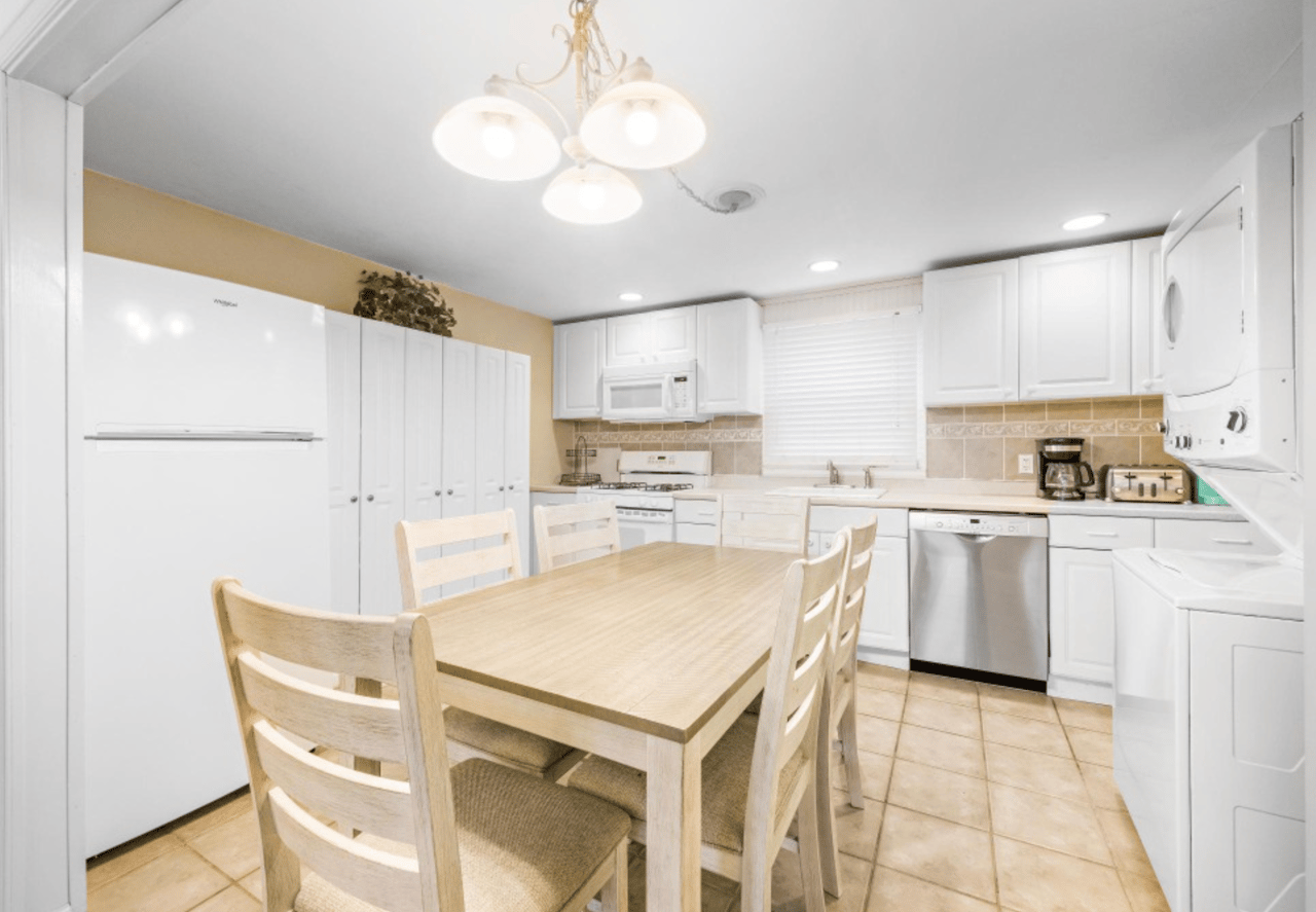 18 E Dupont Ave, Brant Beach (Ground Floor) 