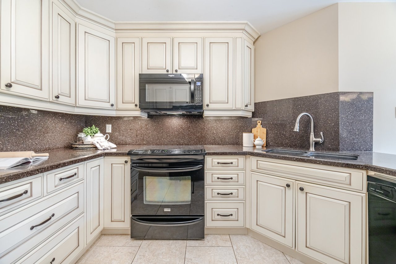12-2140 Turnberry Rd