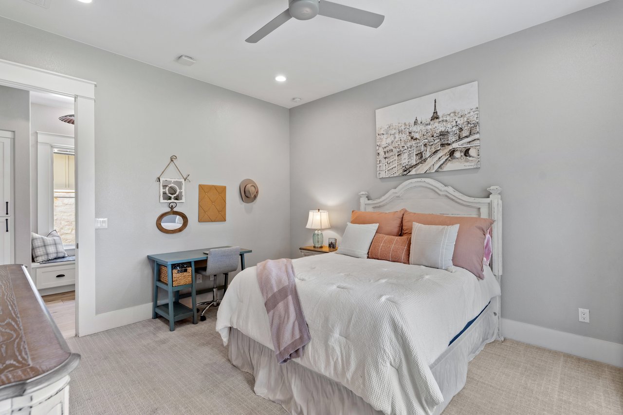 1457 Avenida High View