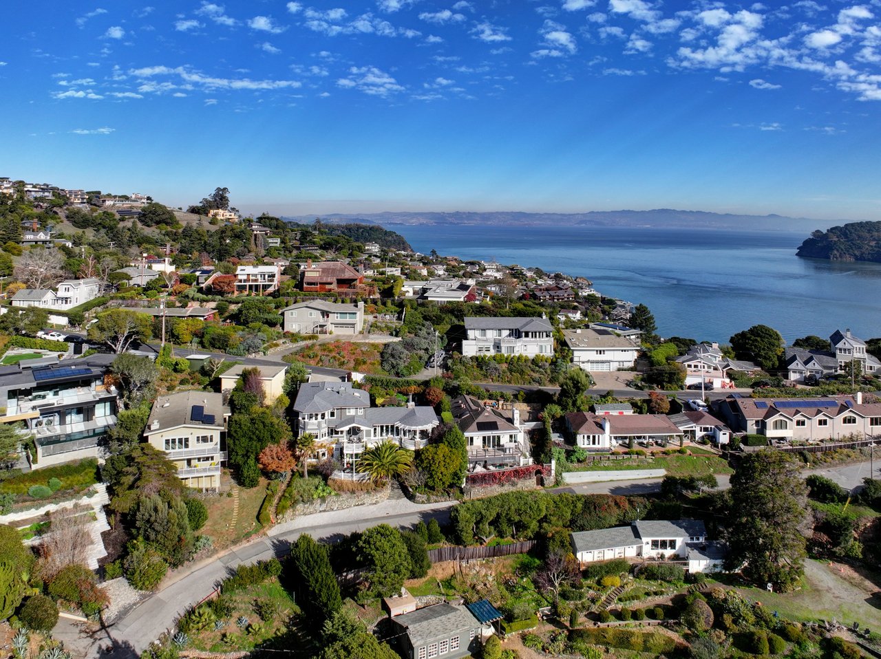 Old Town Tiburon Duplex - Golden Gate Bridge Views