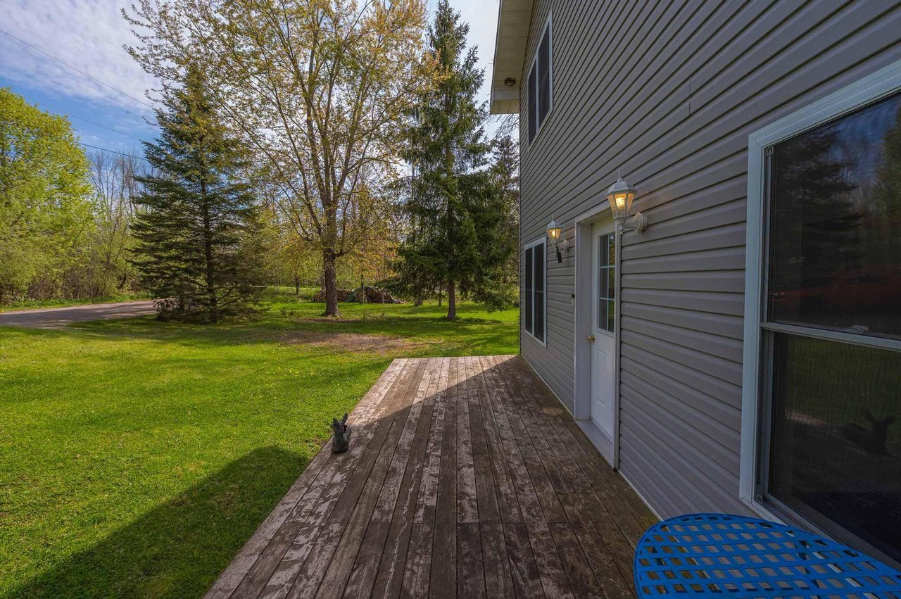1035 JARVIS LANE