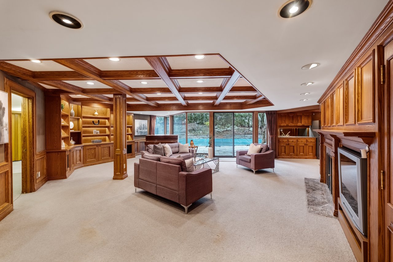 1000 Mississauga Heights Dr