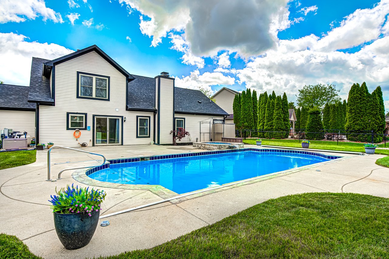 1114 Rockwell Dr
