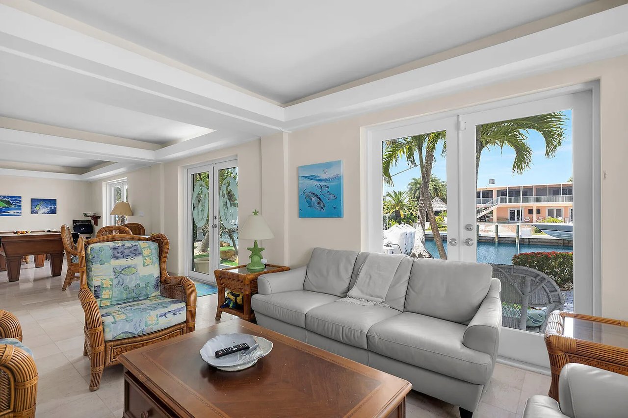 136 San Remo Dr