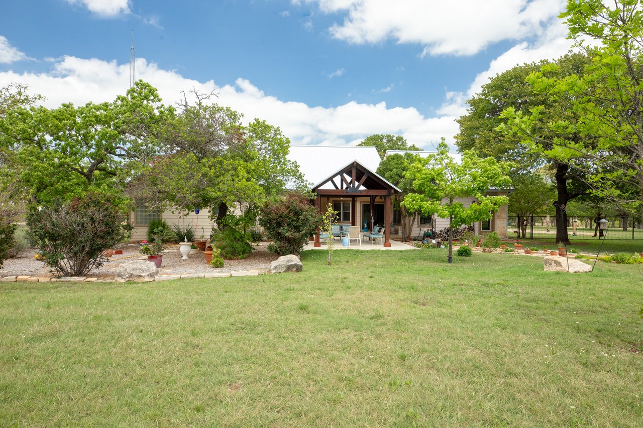 156 Northview Ln, Fredericksburg, TX