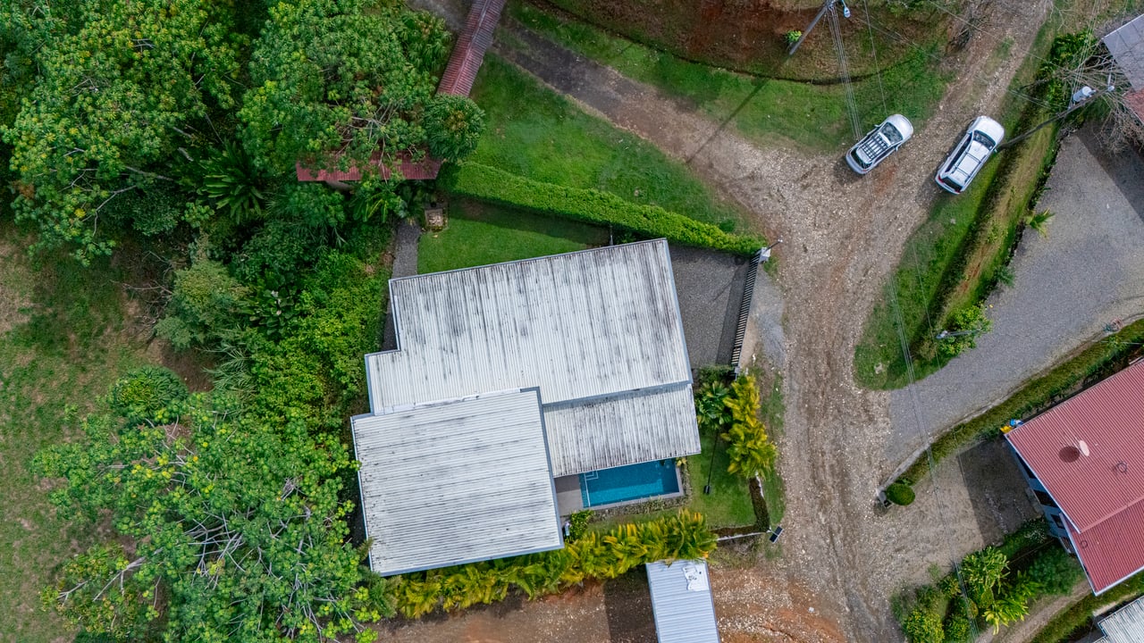 Cozy Turnkey 3-Bedroom Home with Pool in Uvita