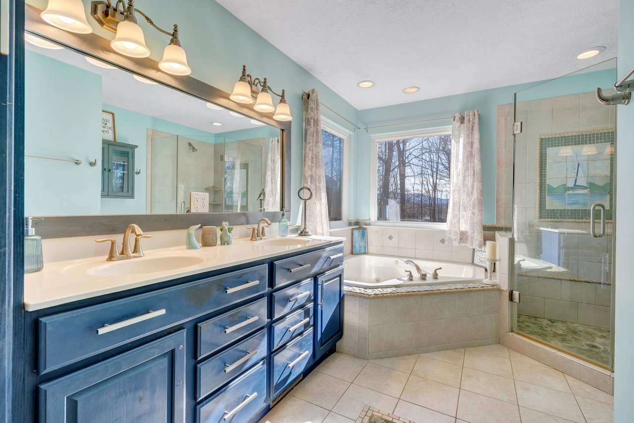 100 Sandpiper DR