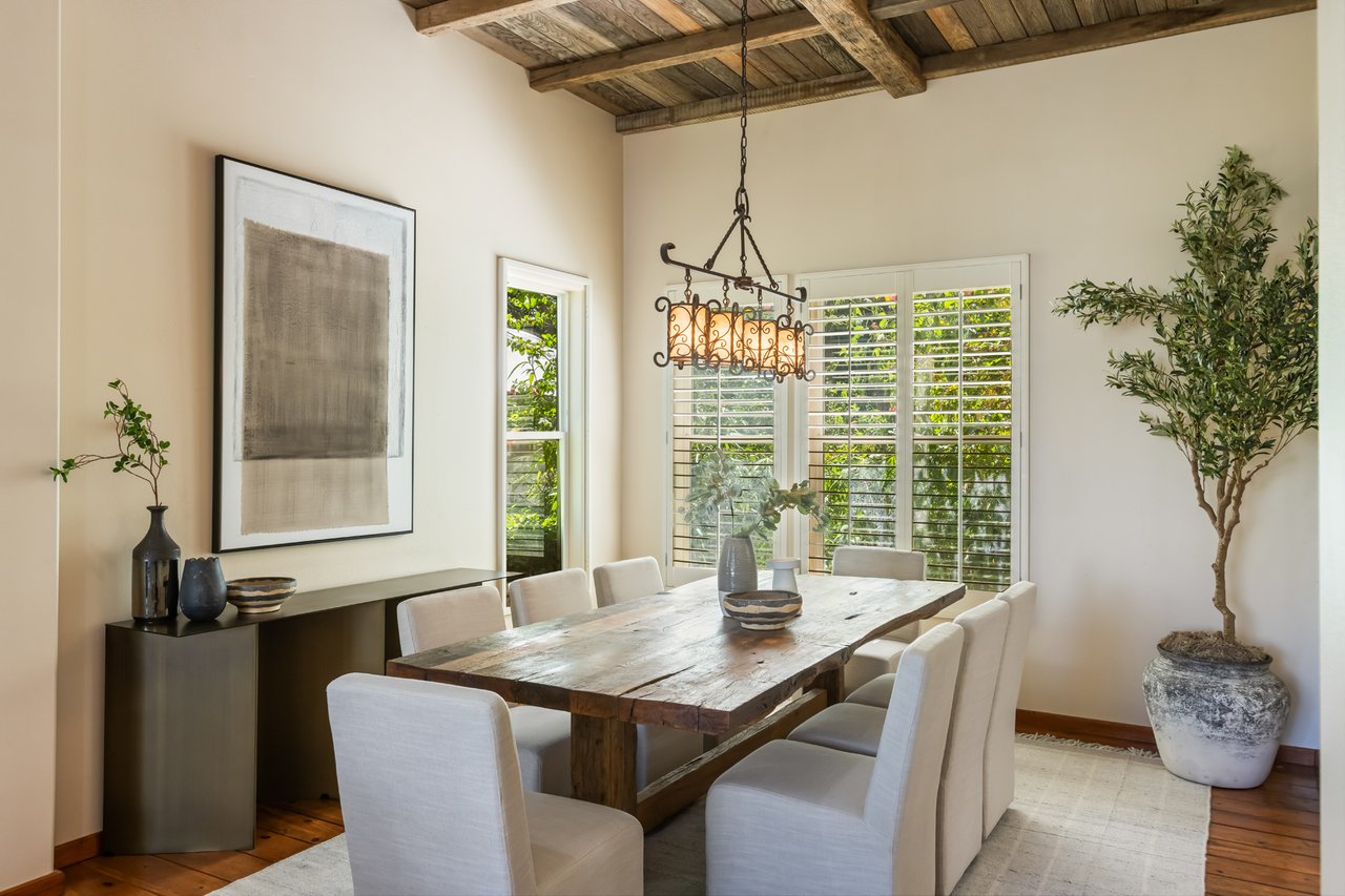 5985 Vista De La Luz