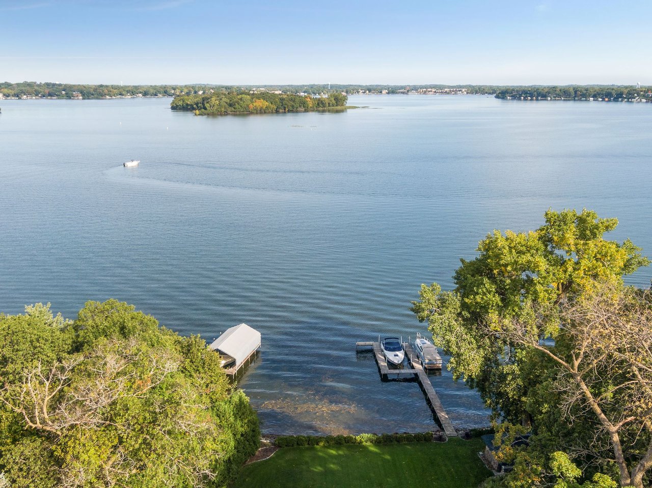 26890 Edgewood Rd | Shorewood