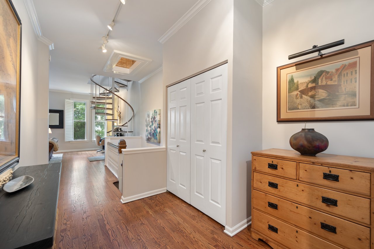 Bright and Spacious Home on Dearborn Street