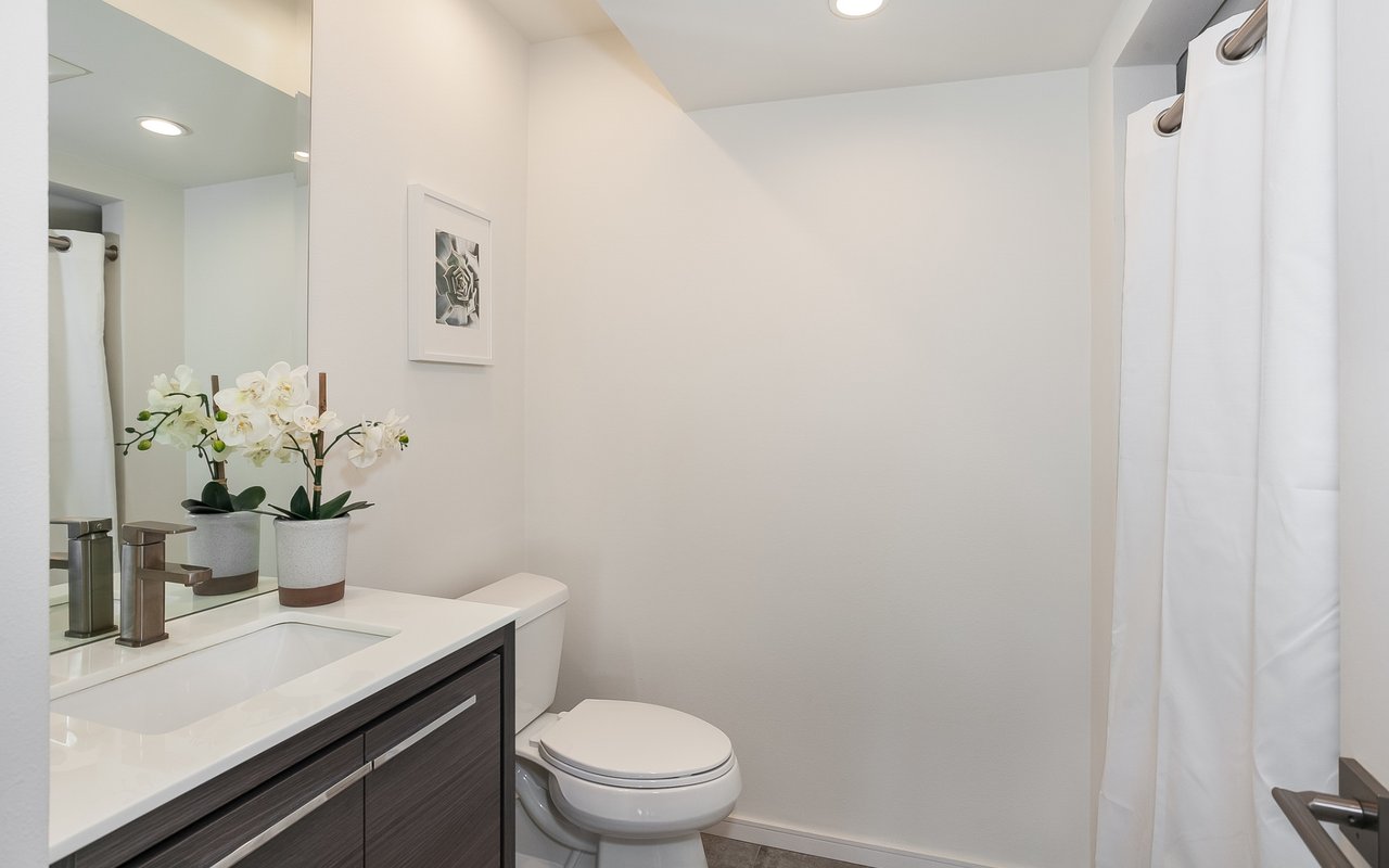 2300 Duane St, #6