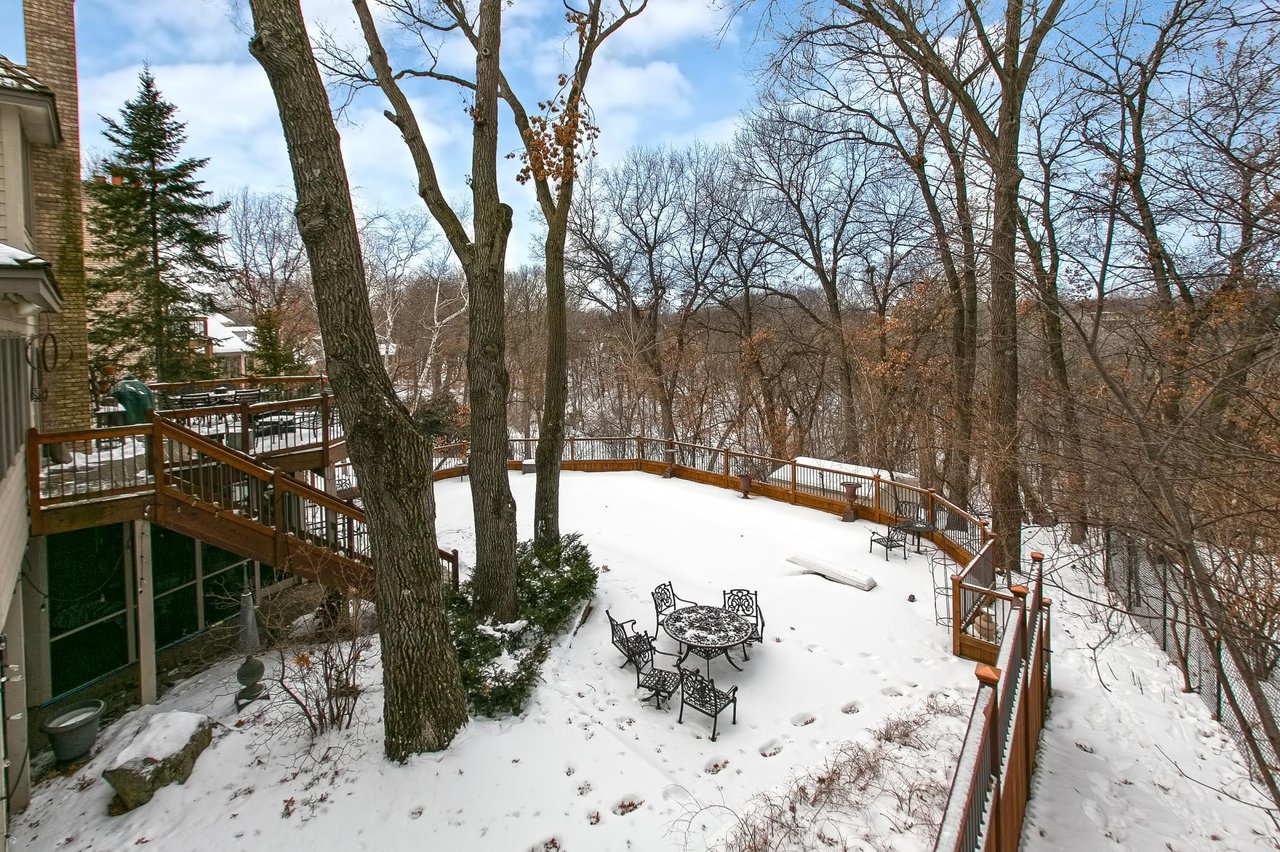Beautifully Updated Eden Prairie Home on Quiet Cul-De-Sac!