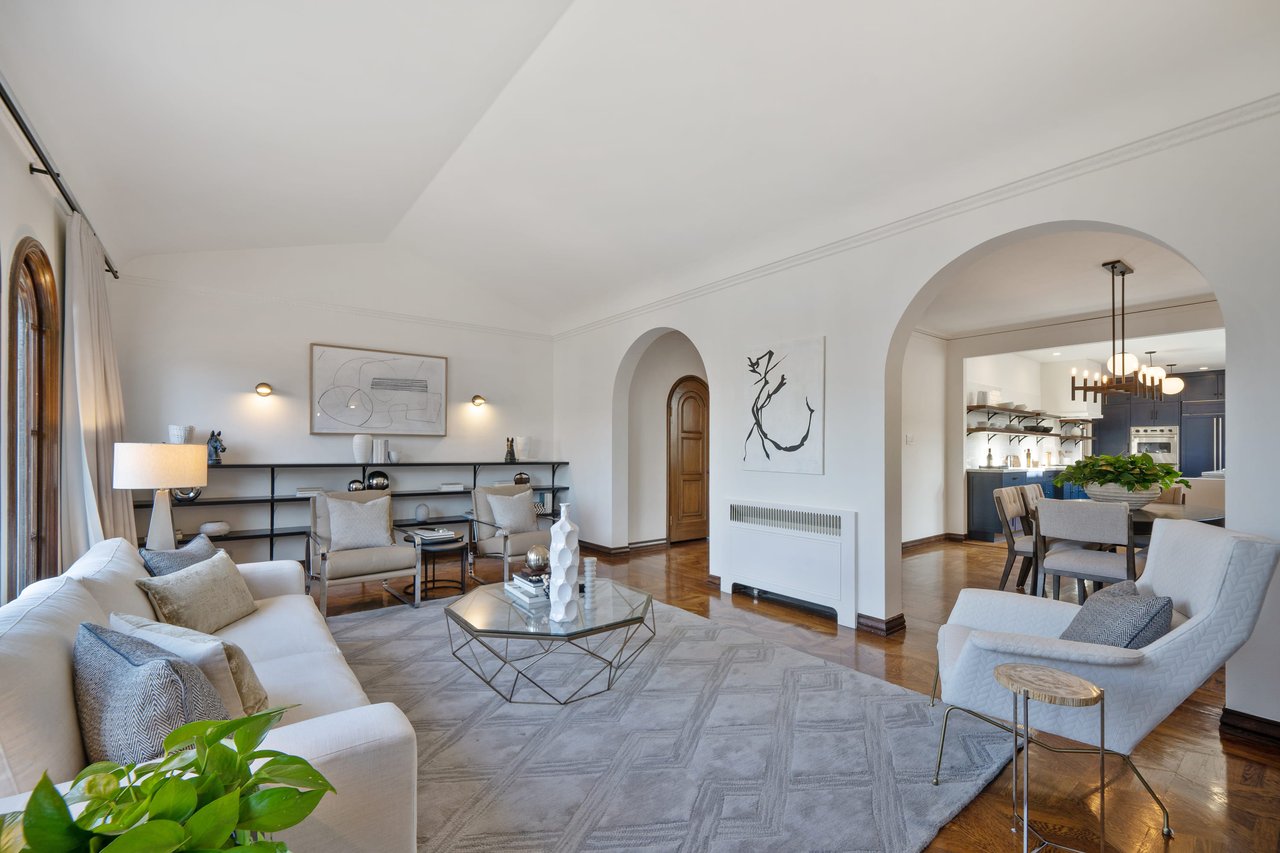 EXCEPTIONAL MARINA HOME