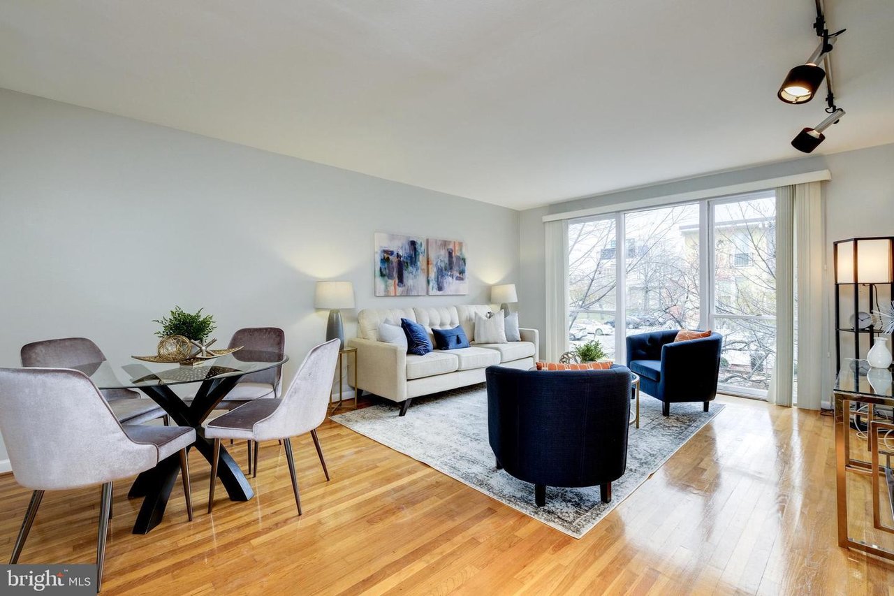 273 G St SW