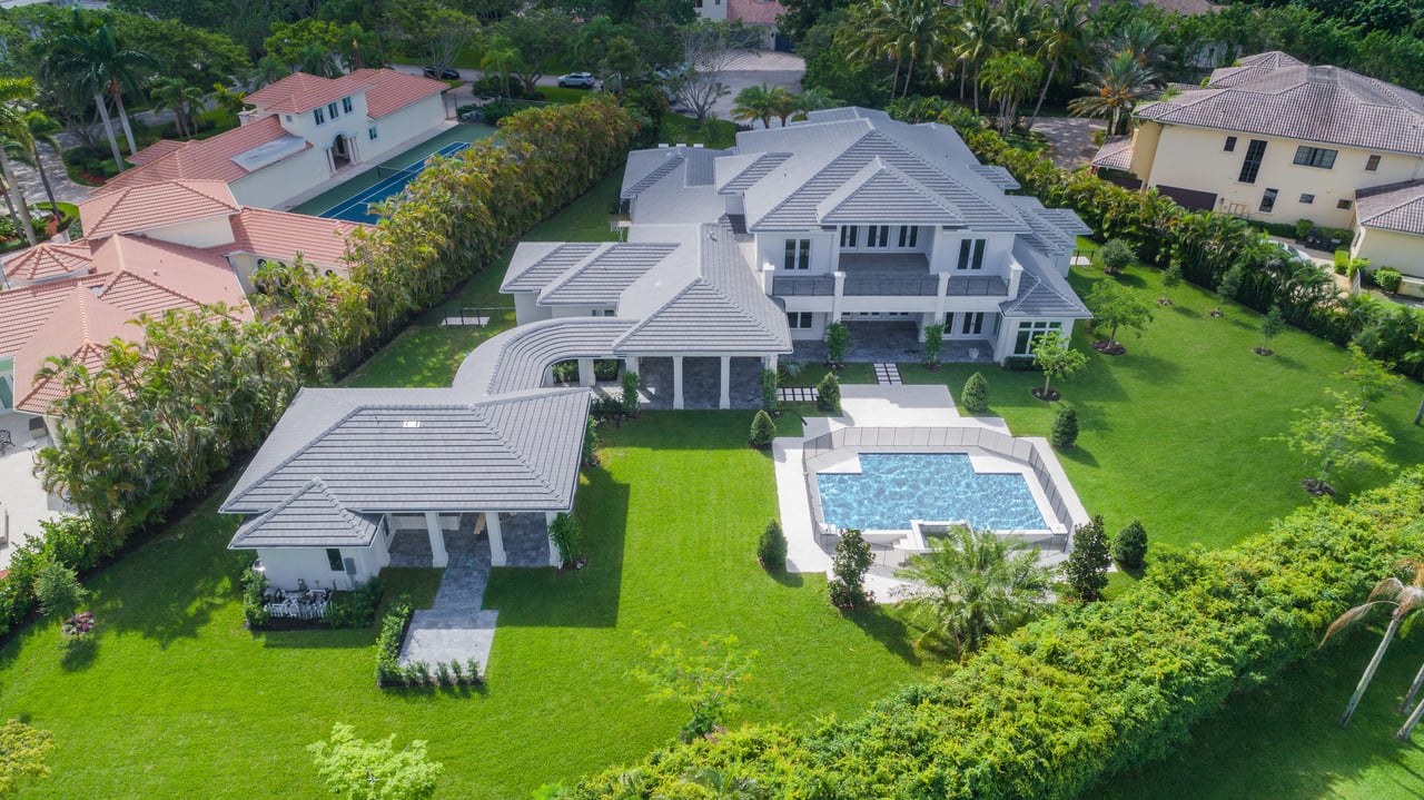 8422 Lookout Cir