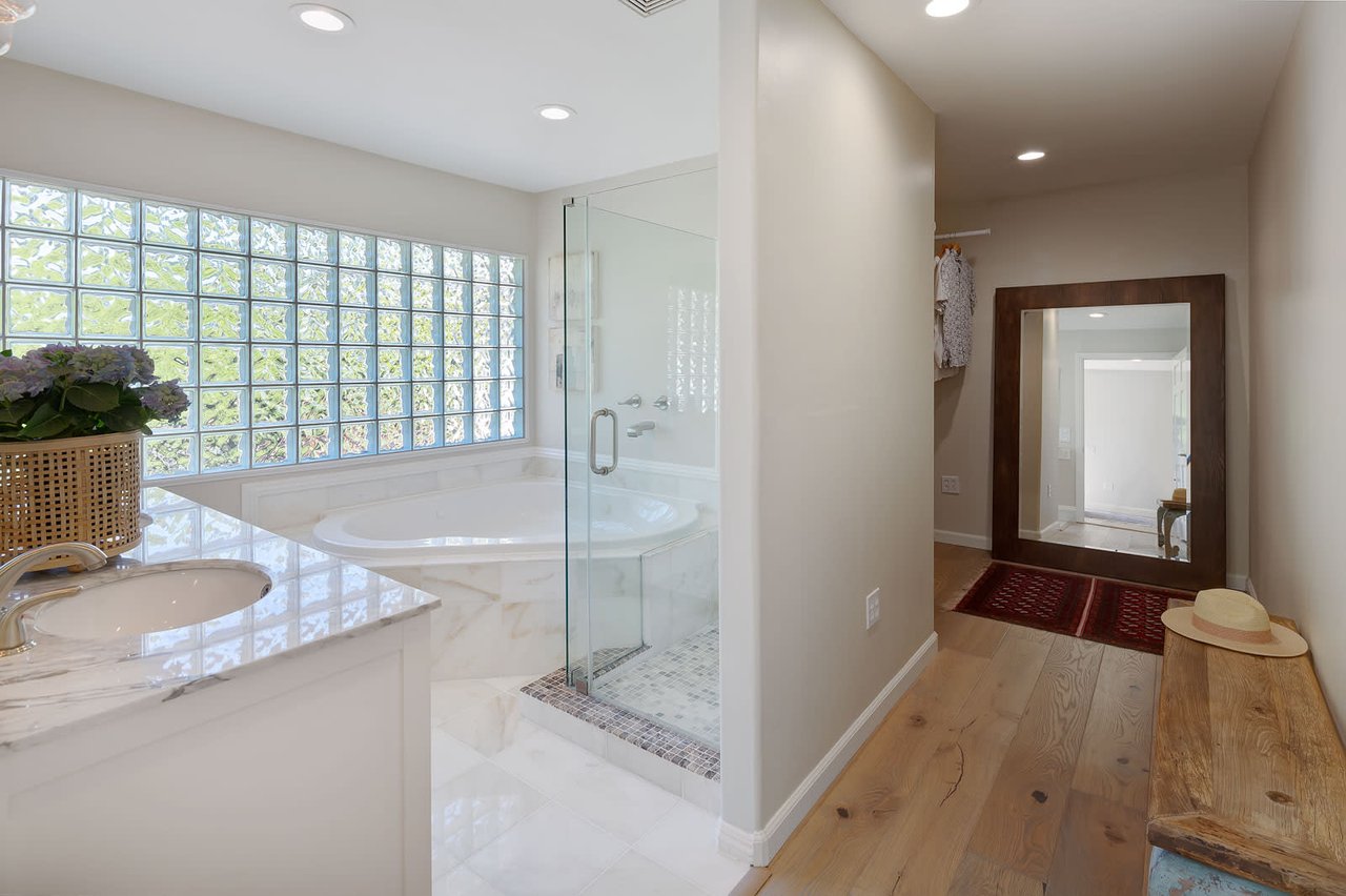 60 Oak Grove Avenue, Woodacre