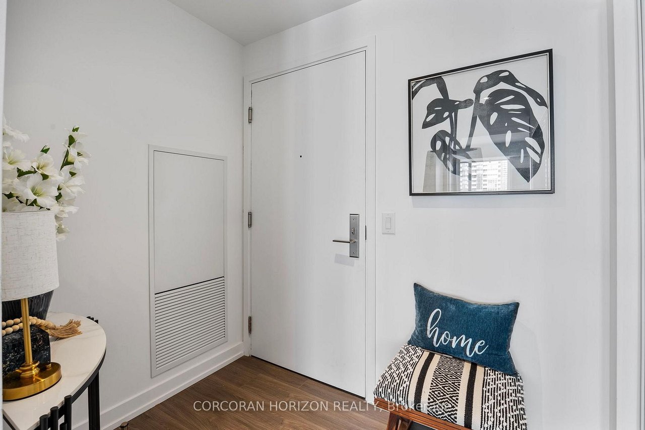 DOWNTOWN MODERN CHARM