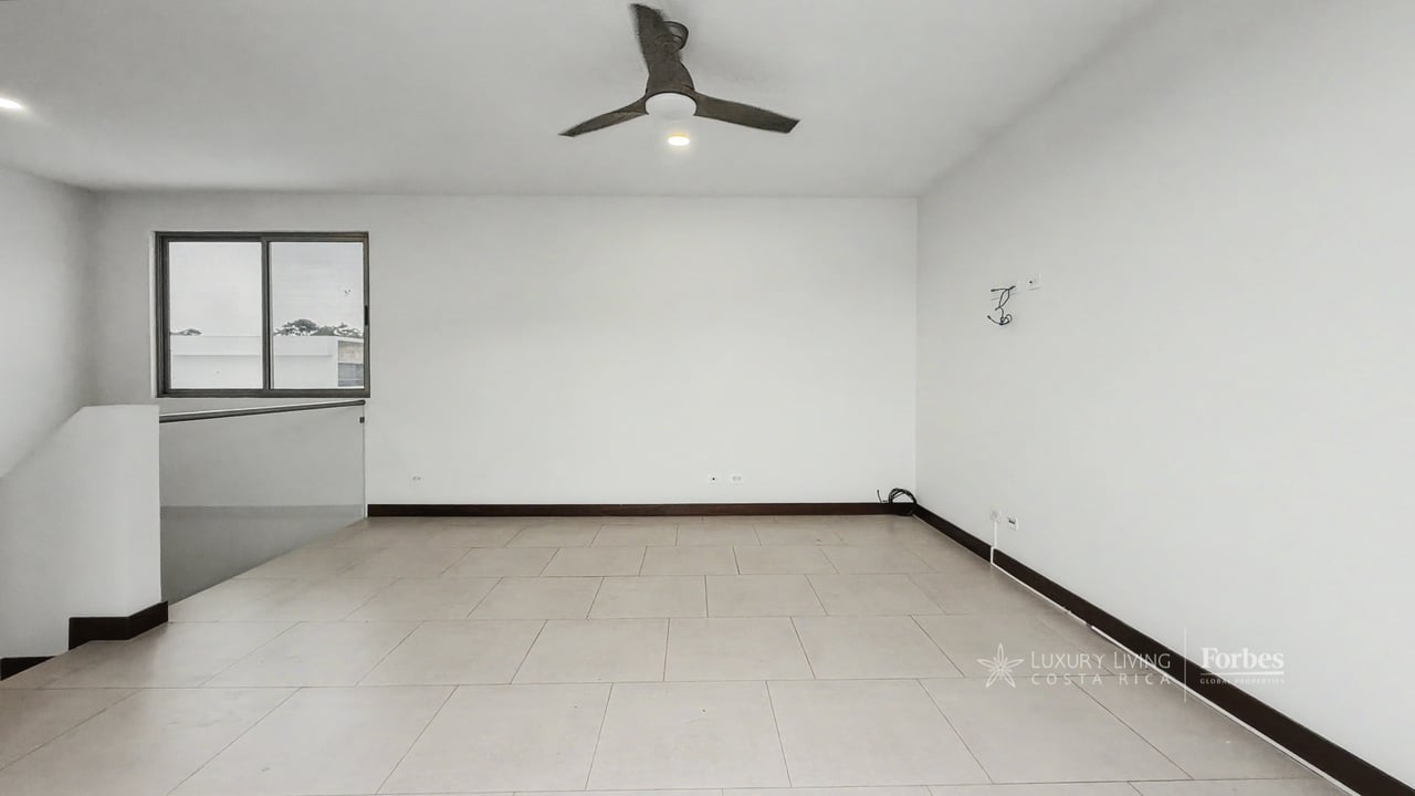 21480 - House, 3 bedrooms, office, terrace, pool, gated community, Escazú