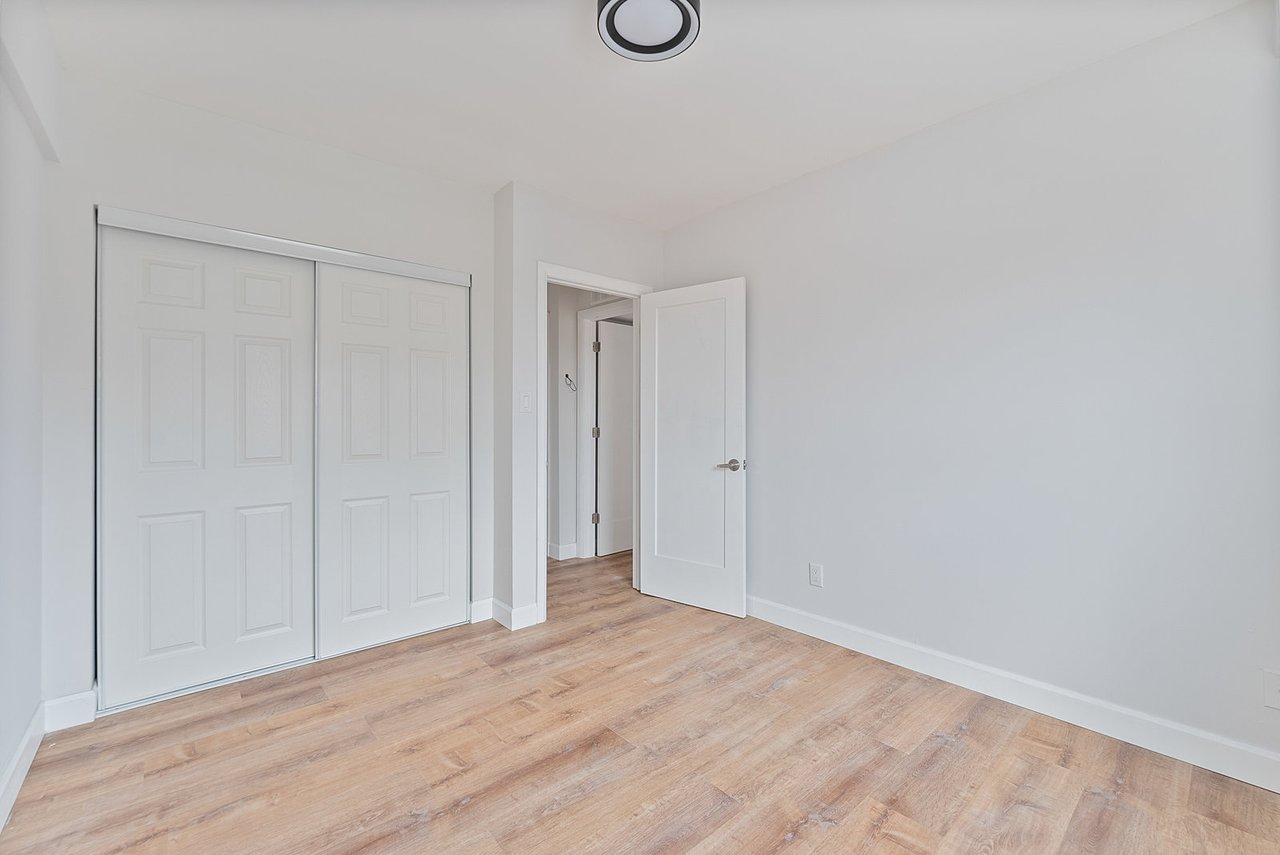 1328 Gerrard Street E 304