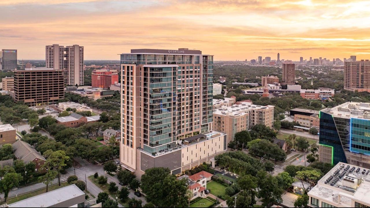 Homes and luxury condos for sale in the Houston Museum District near Hermann Park