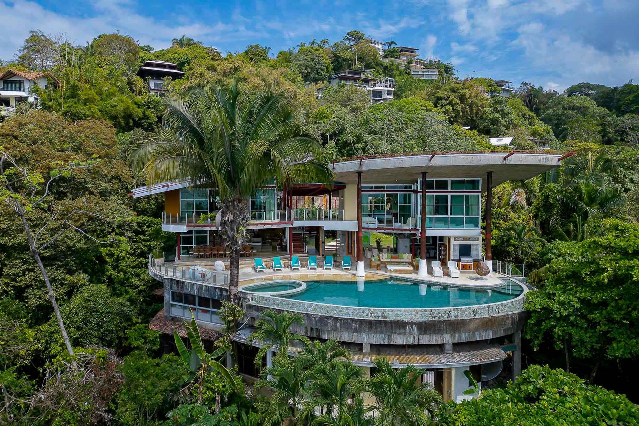 Casa Fantastica Luxury Mountain and Ocean View Villa