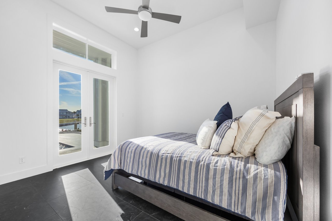 White Label - 305 Estes Drive