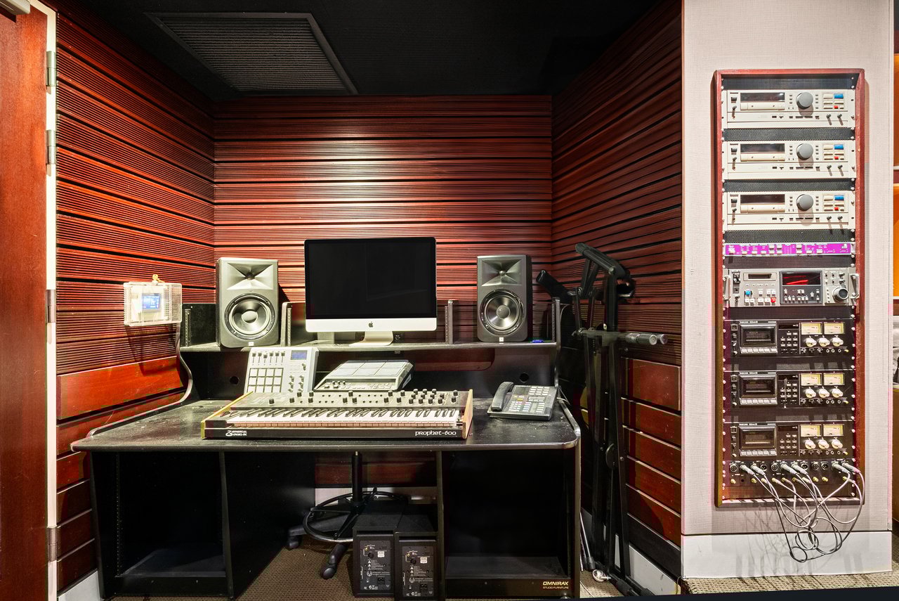 751 N Highland Ave, Hollywood