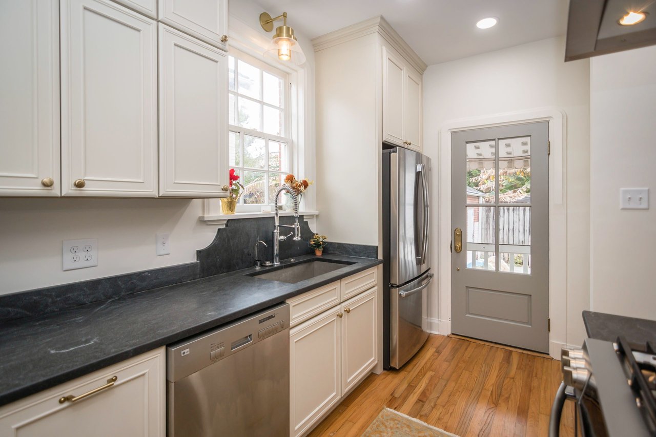 Lakeview Kitchen Renovation