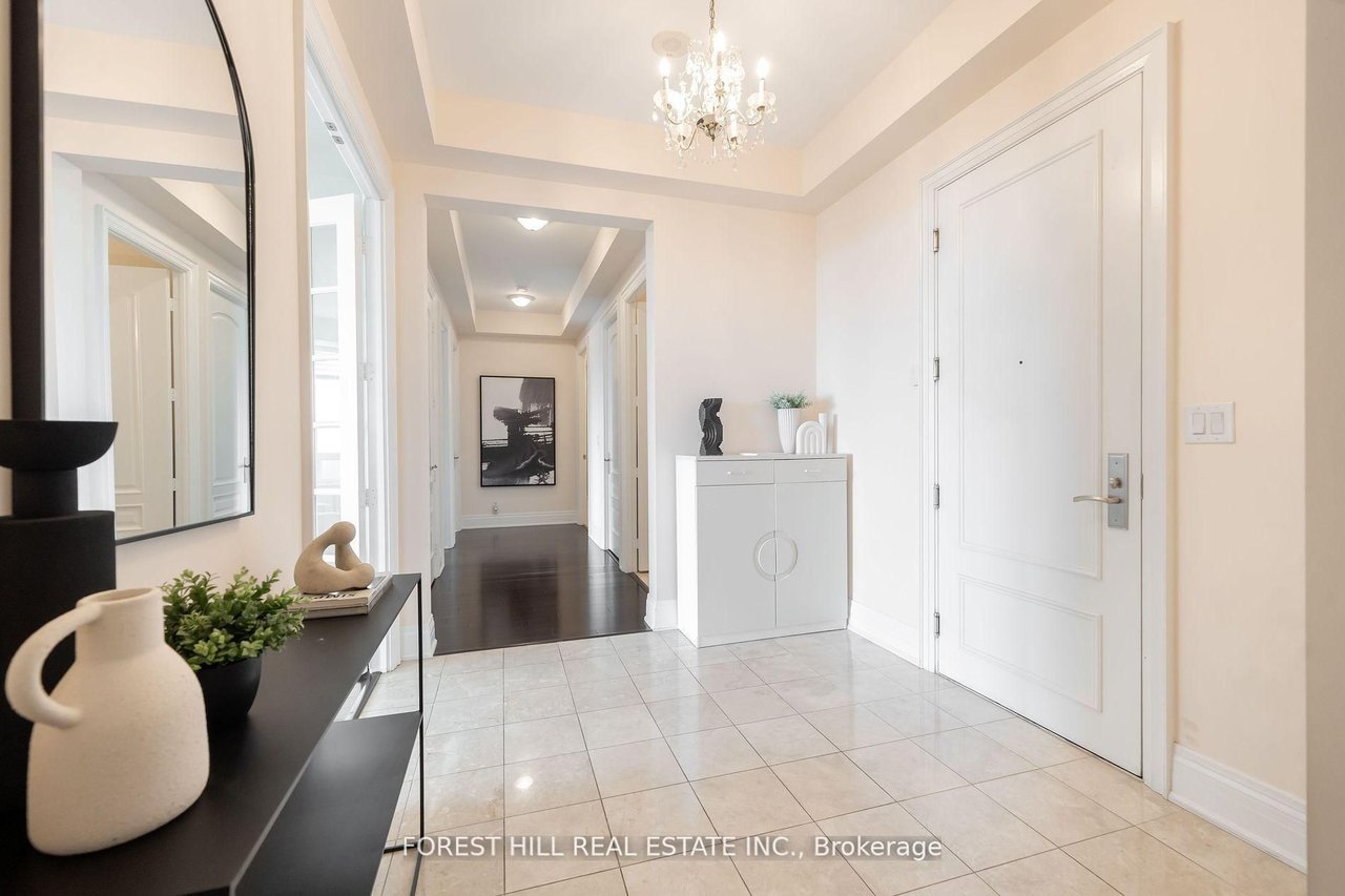 PRESTIGIOUS PENTHOUSE LIVING 