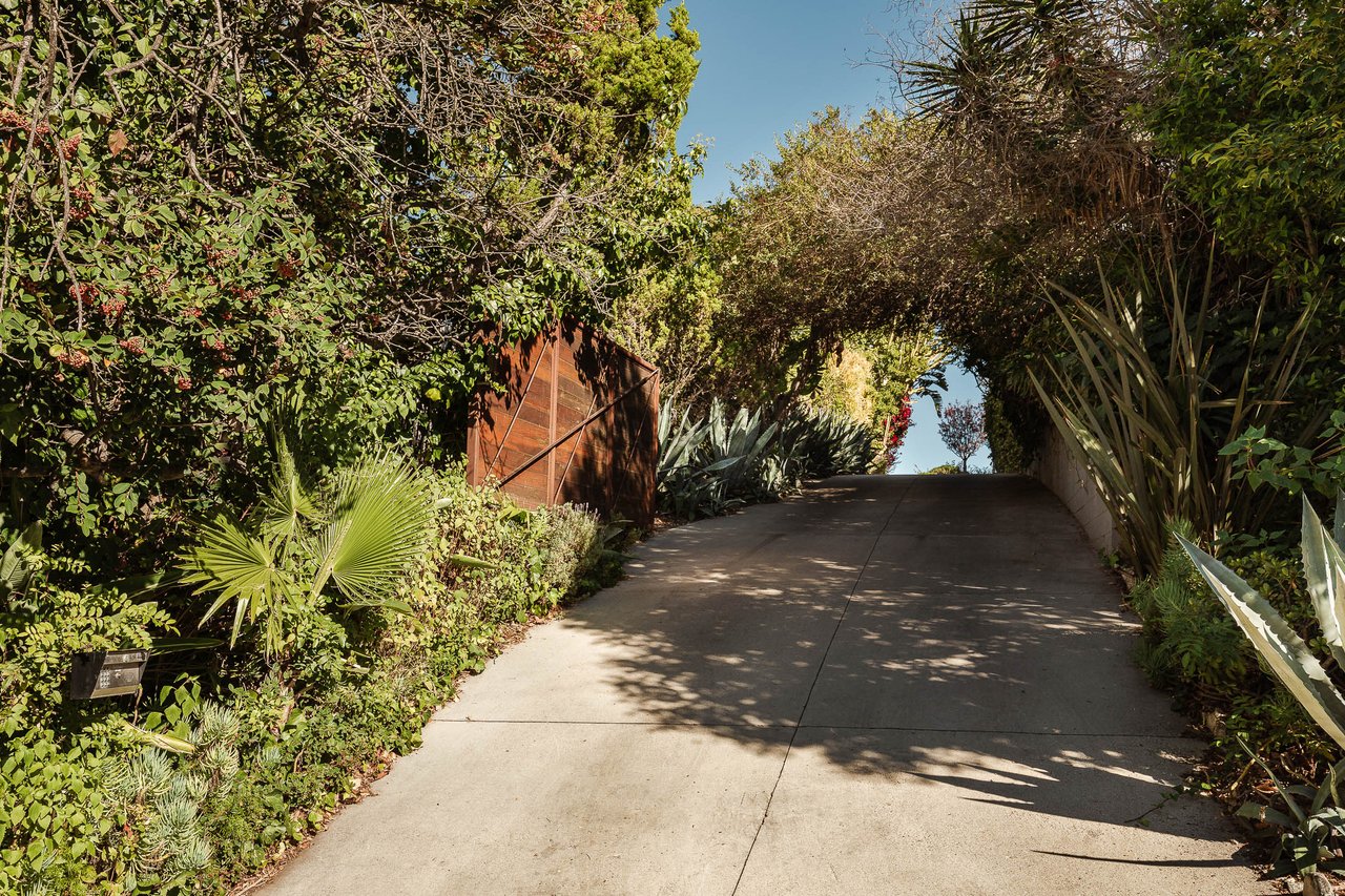 3604 Glenridge Dr, Sherman Oaks 