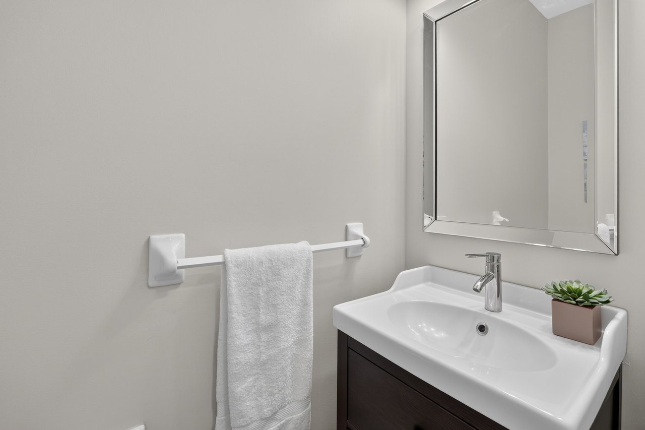 2201 Lapsley Crescent, Oakville