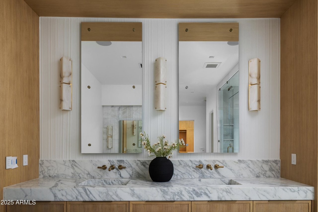 5636 E CABALLO Drive