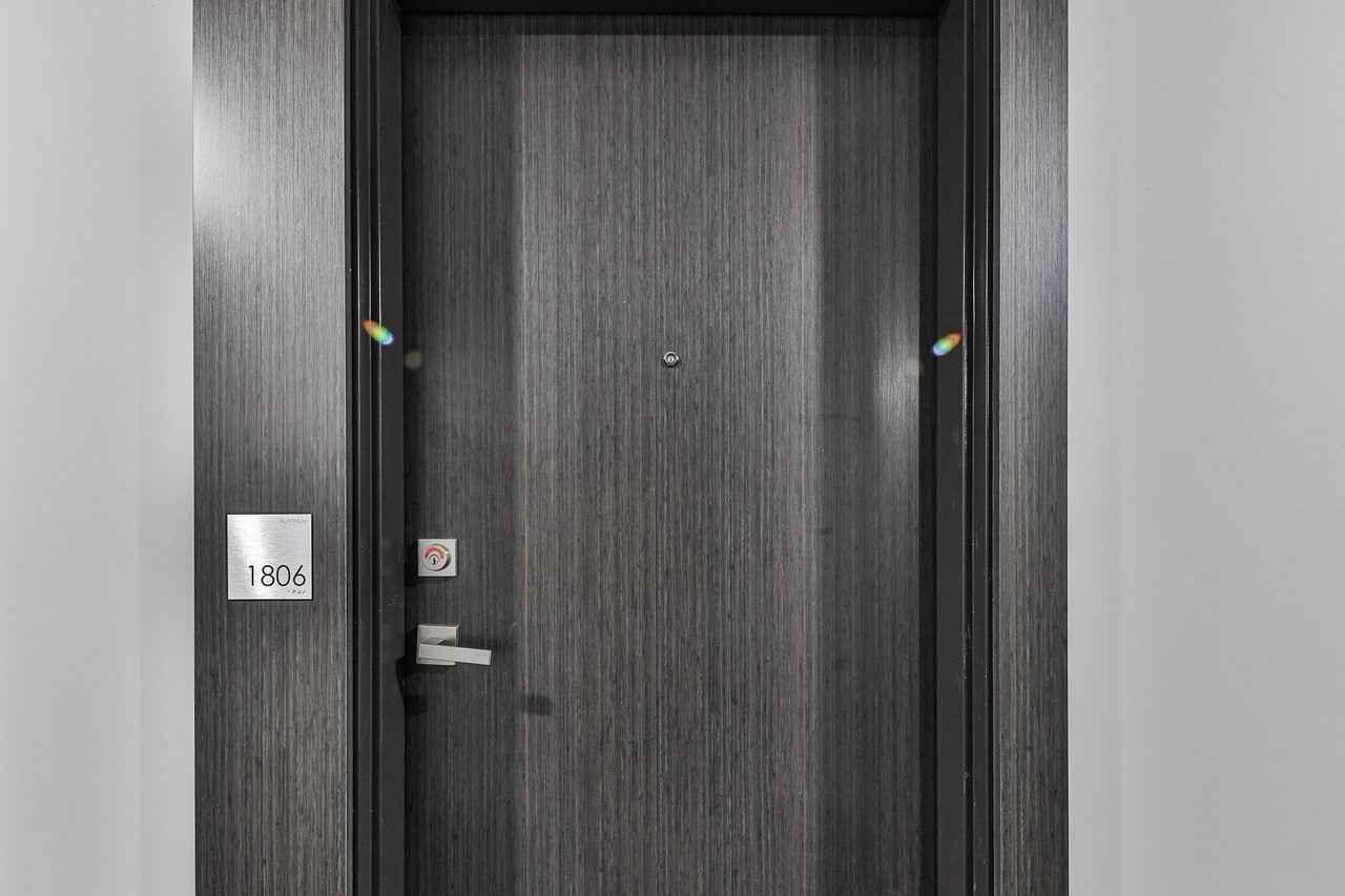 1806-15 Queen Street, Hamilton