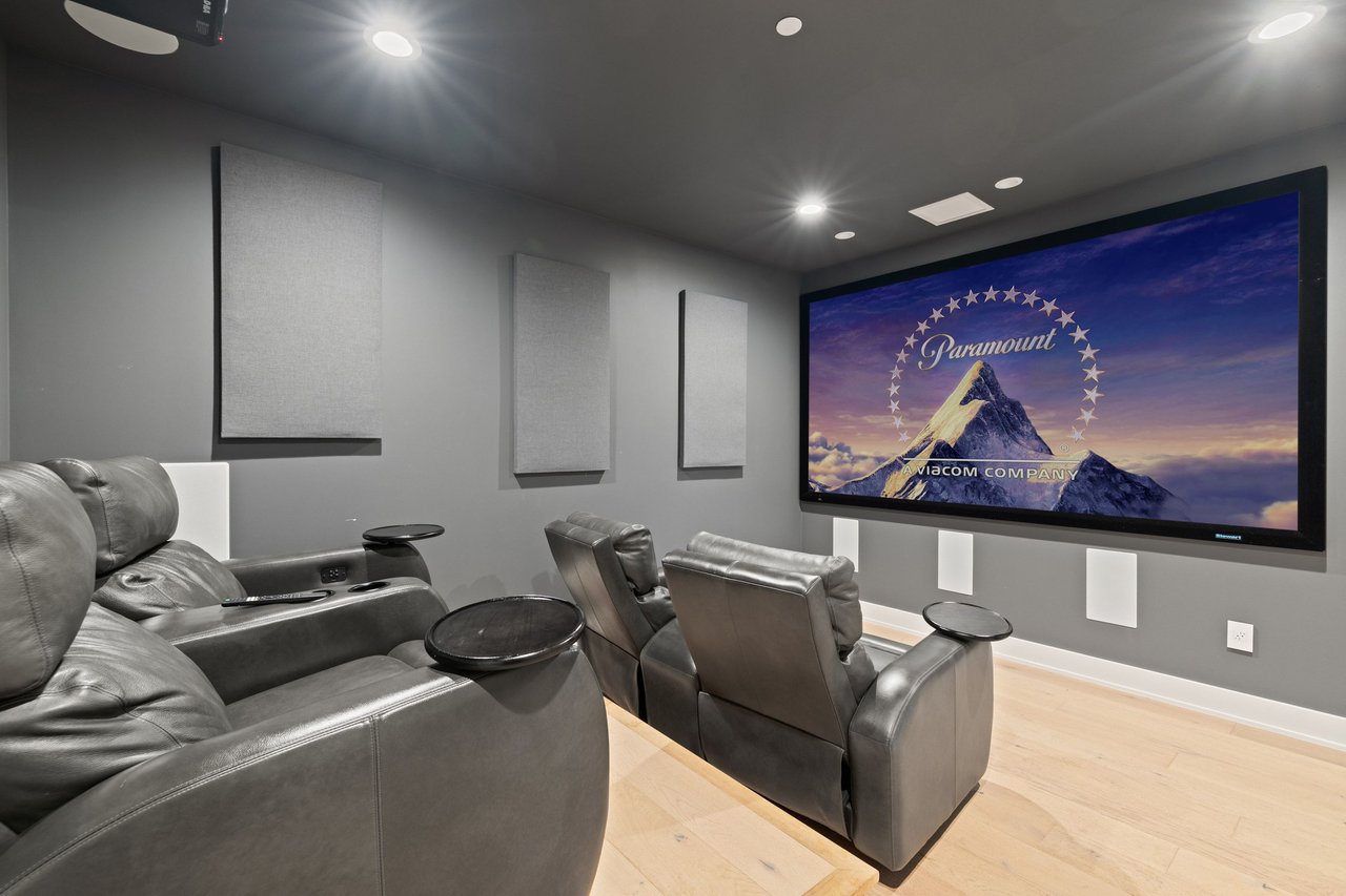 4811 Timberline Drive