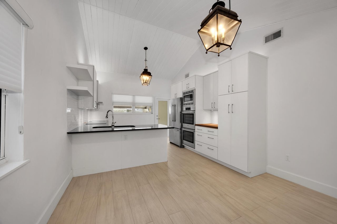 The Oak Haven - The Perfect Coral Gables Home