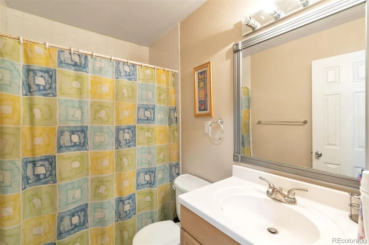1050 S Monaco Pkwy #141