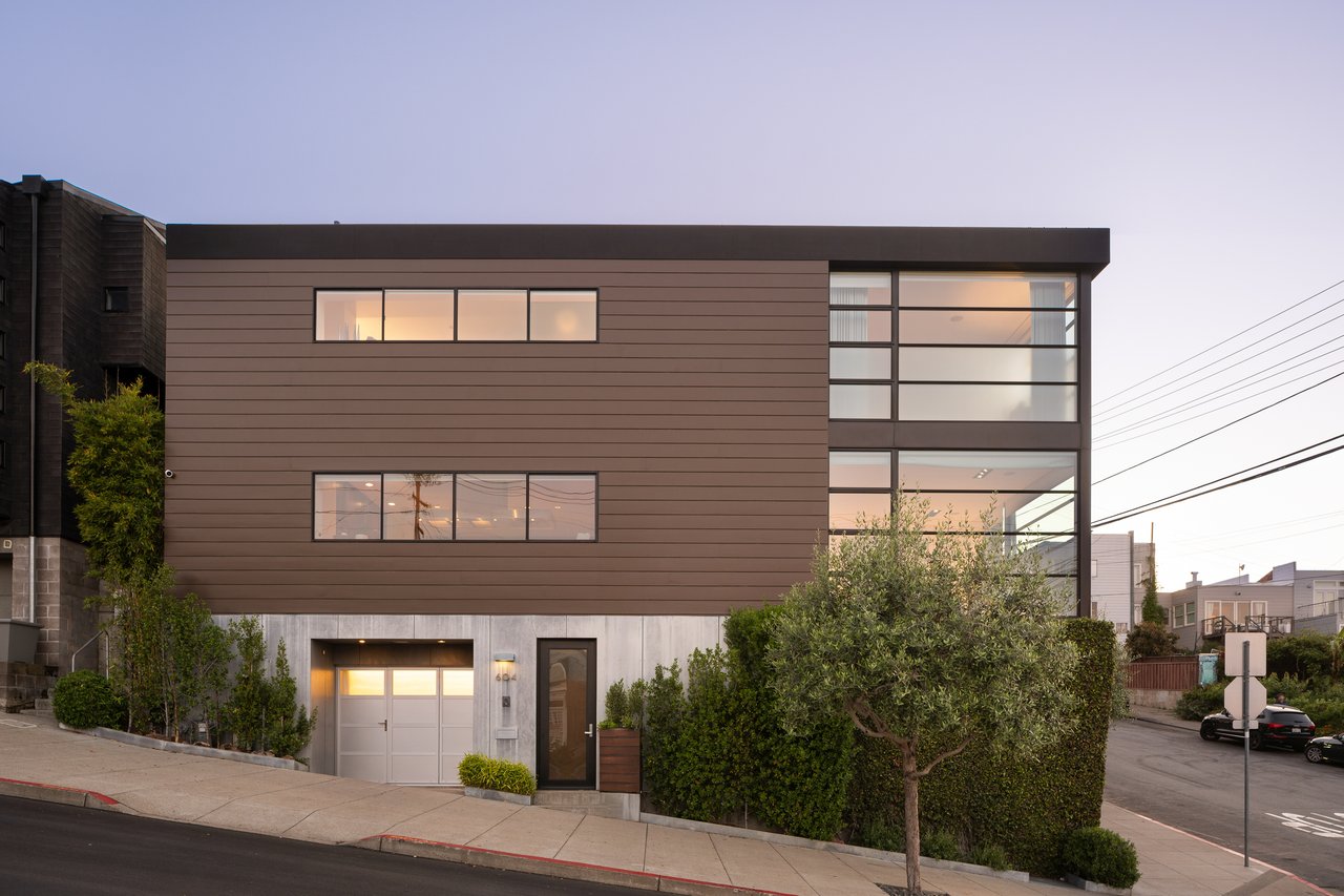 An Urban Compound for Life in Motion
