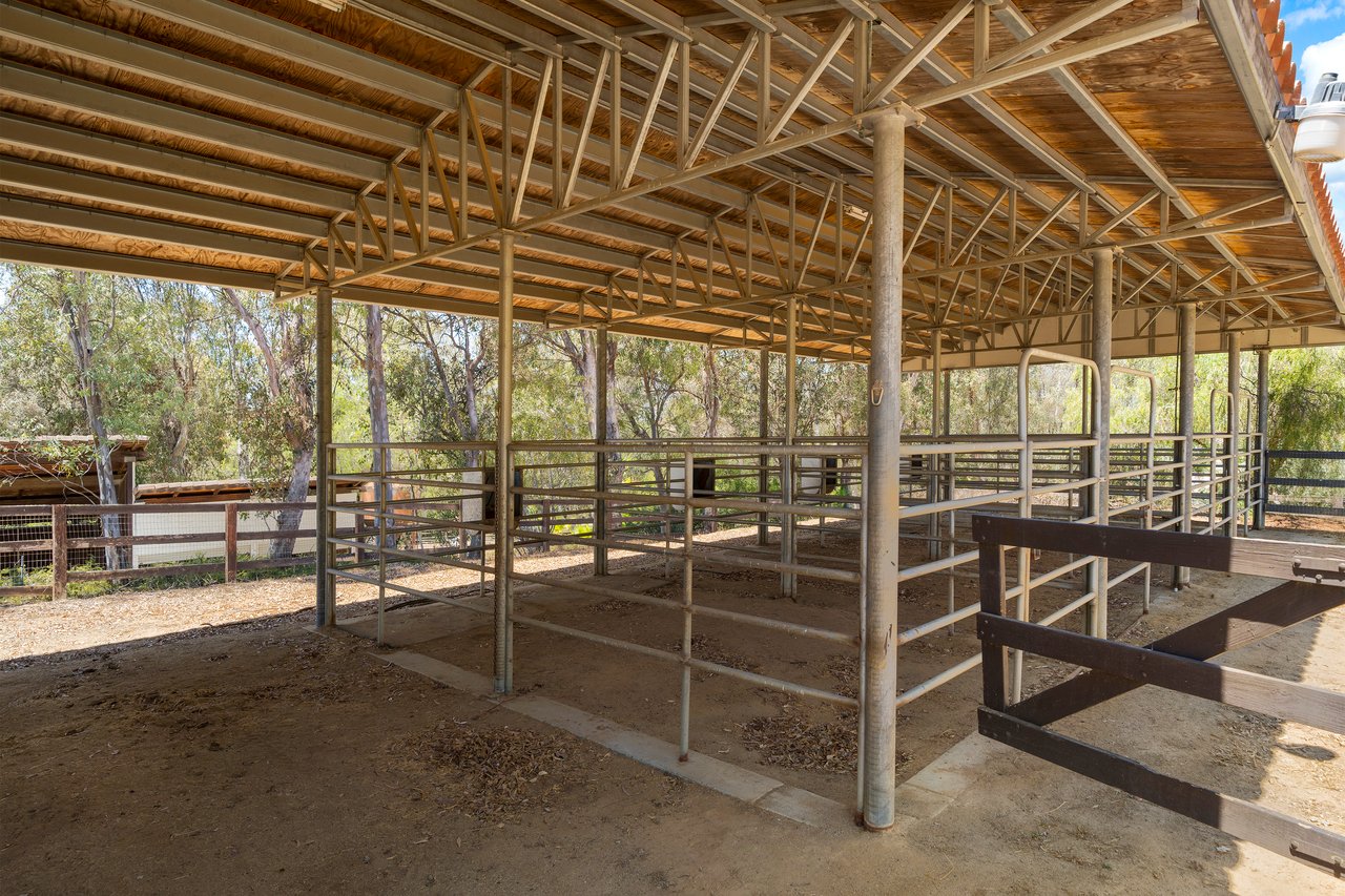 38785 Avenida Bonita