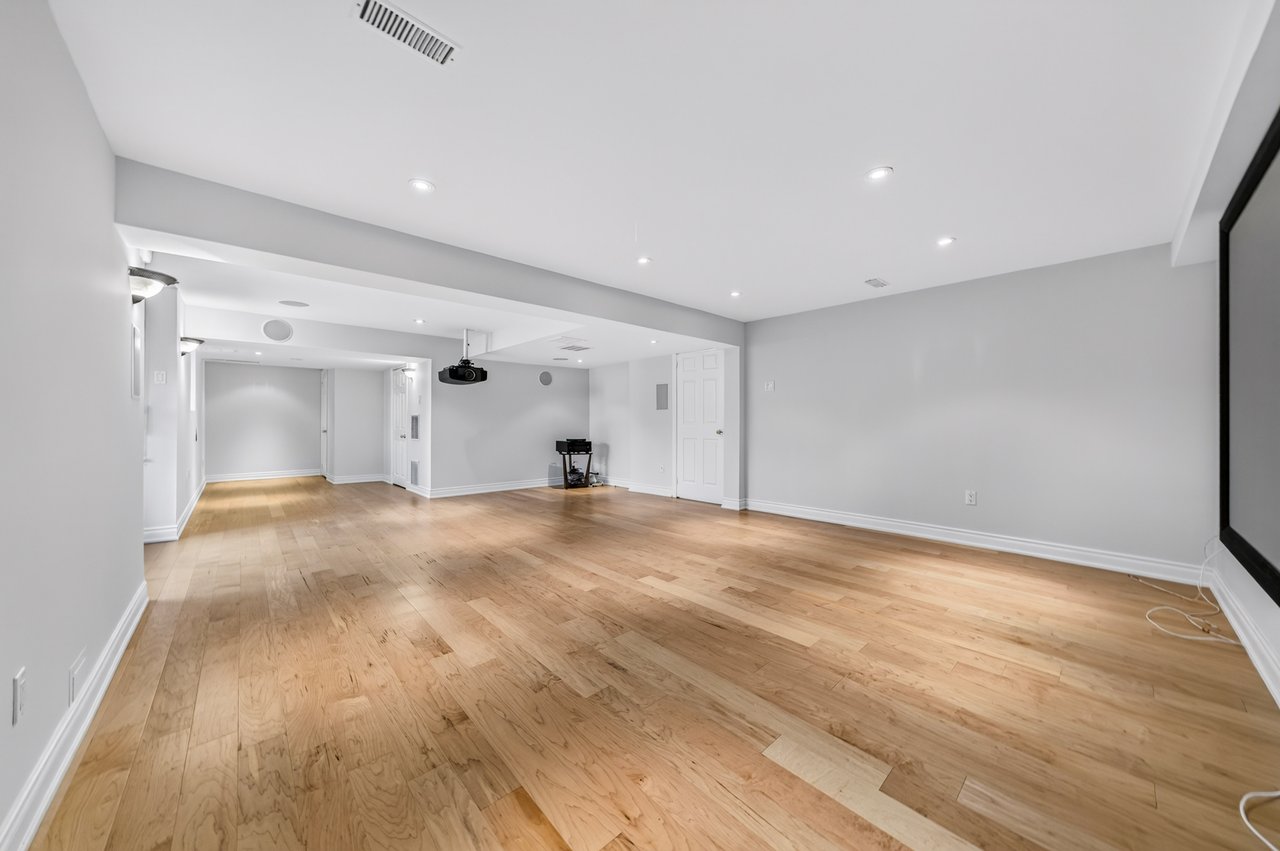 43 Shirley Dr