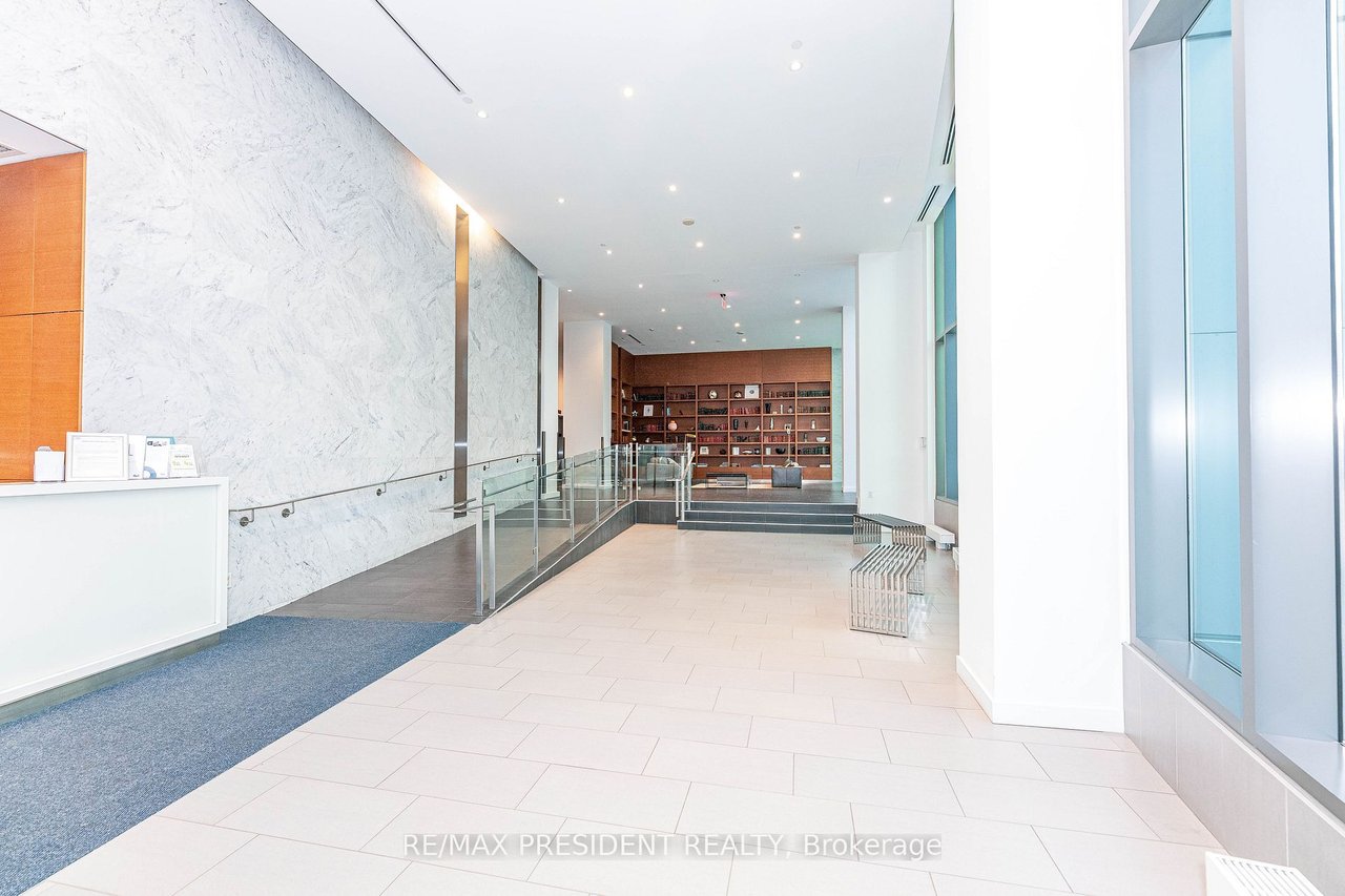 SUN-FILLED CORNER PENTHOUSE 