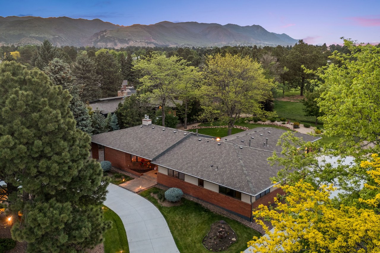 1670 Hill Circle