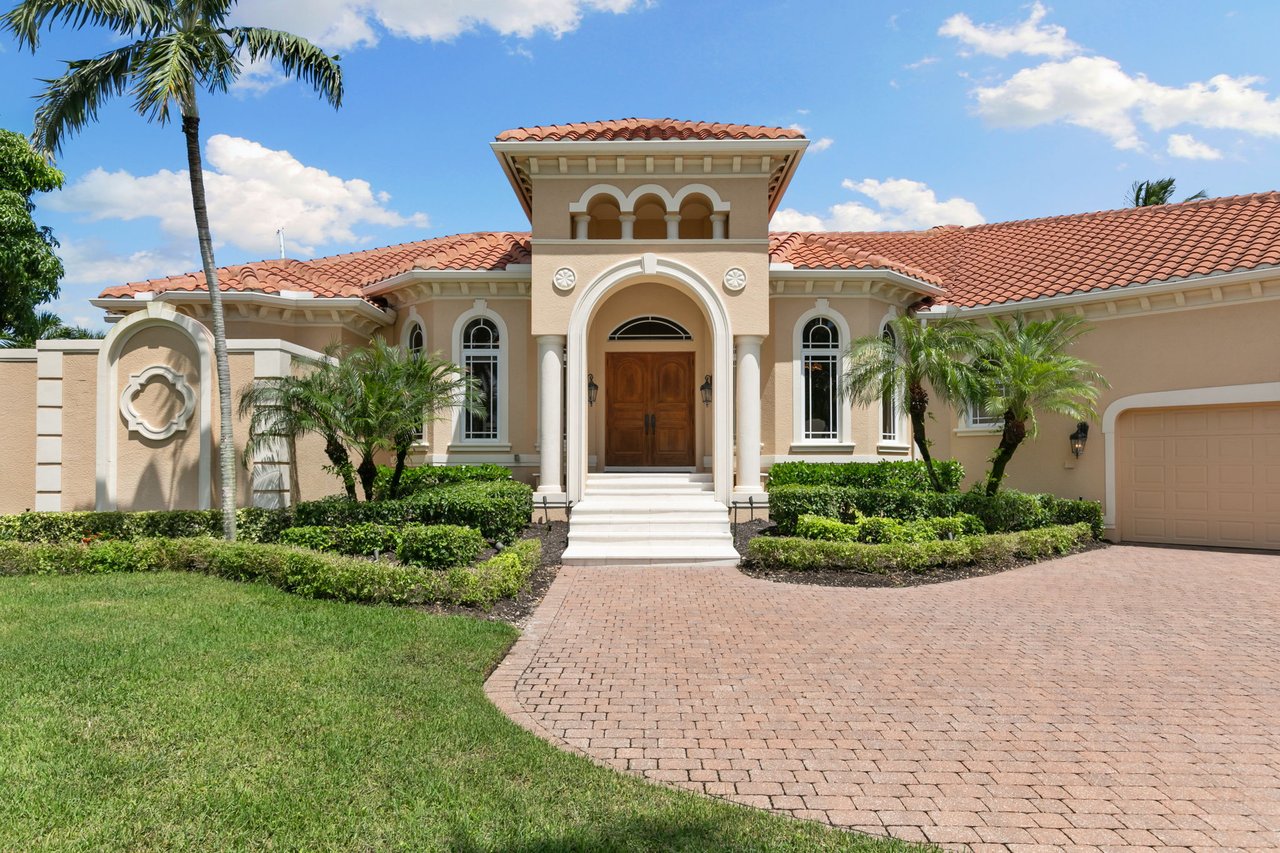 Naples Real Estate Market Update: Why Luxury Homes Remain Strong in 2025
