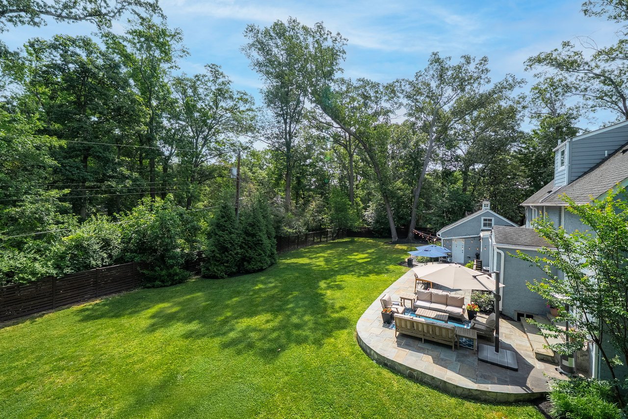 1138 Cameron Rd
