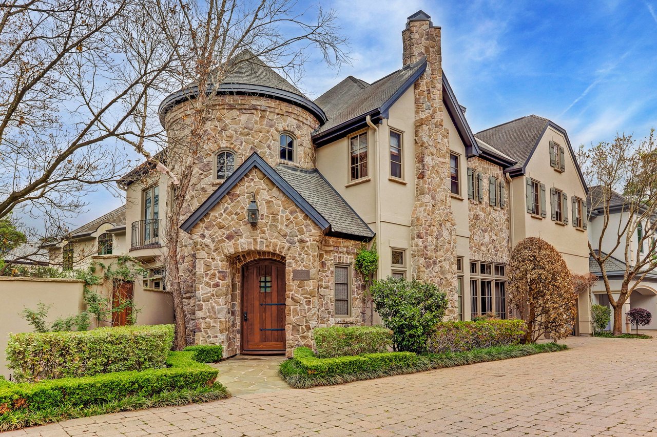 203 Briar Oaks Cove