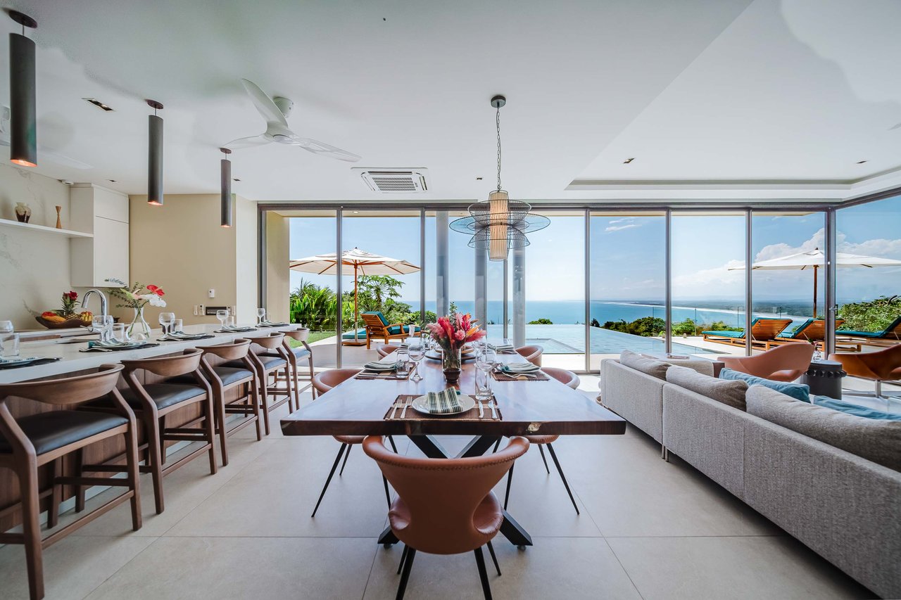 Casa Nola, Luxury Villa in Gated Community La Reserva