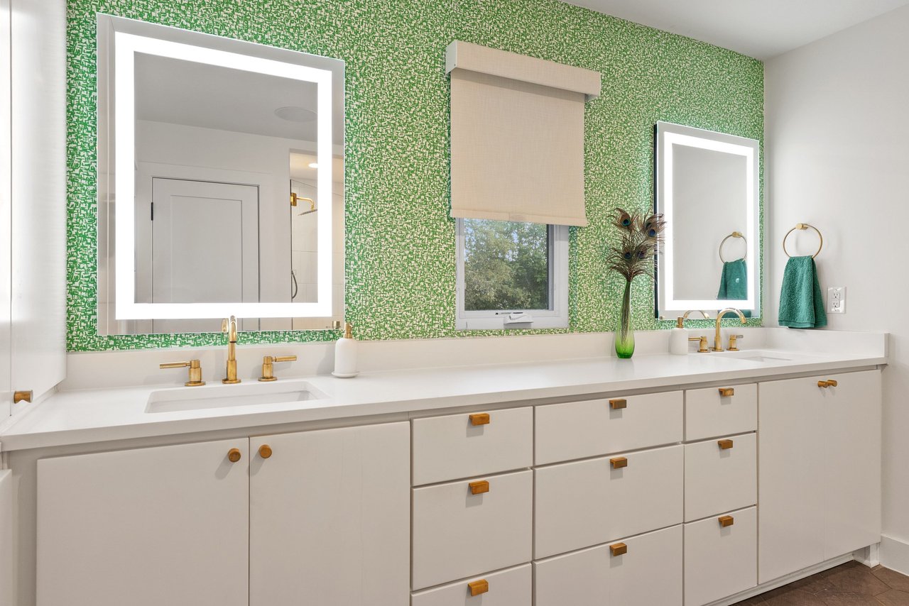 Balcones Mid-Century Modern Retreat