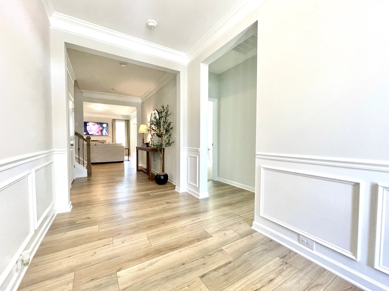 SOLD- Discover Modern Elegance: Move-In Ready Gem at 552 Bartoli Ct., Simpsonville SC – Offered by David Locke of Locke and Key Associates